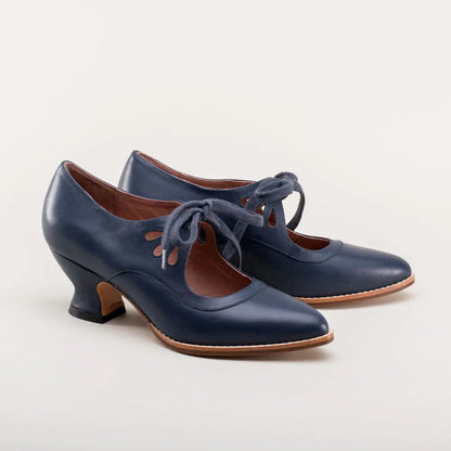 VITTORIA | Retro Hakken met Elegante Veters