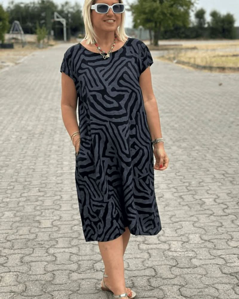 SABRINA | Lichte Zomerjurk met Moderne Print voor Comfort en Dagelijkse Stijl