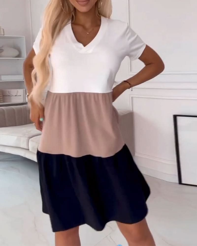 LILYA | Casual Zomerjurk met Korte Mouwen en Color Block Design