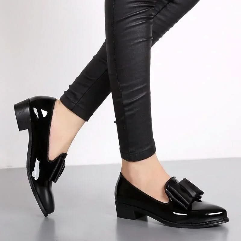 JULIETTE | Elegante Ballerina's met Glanzende Decoratieve Strik