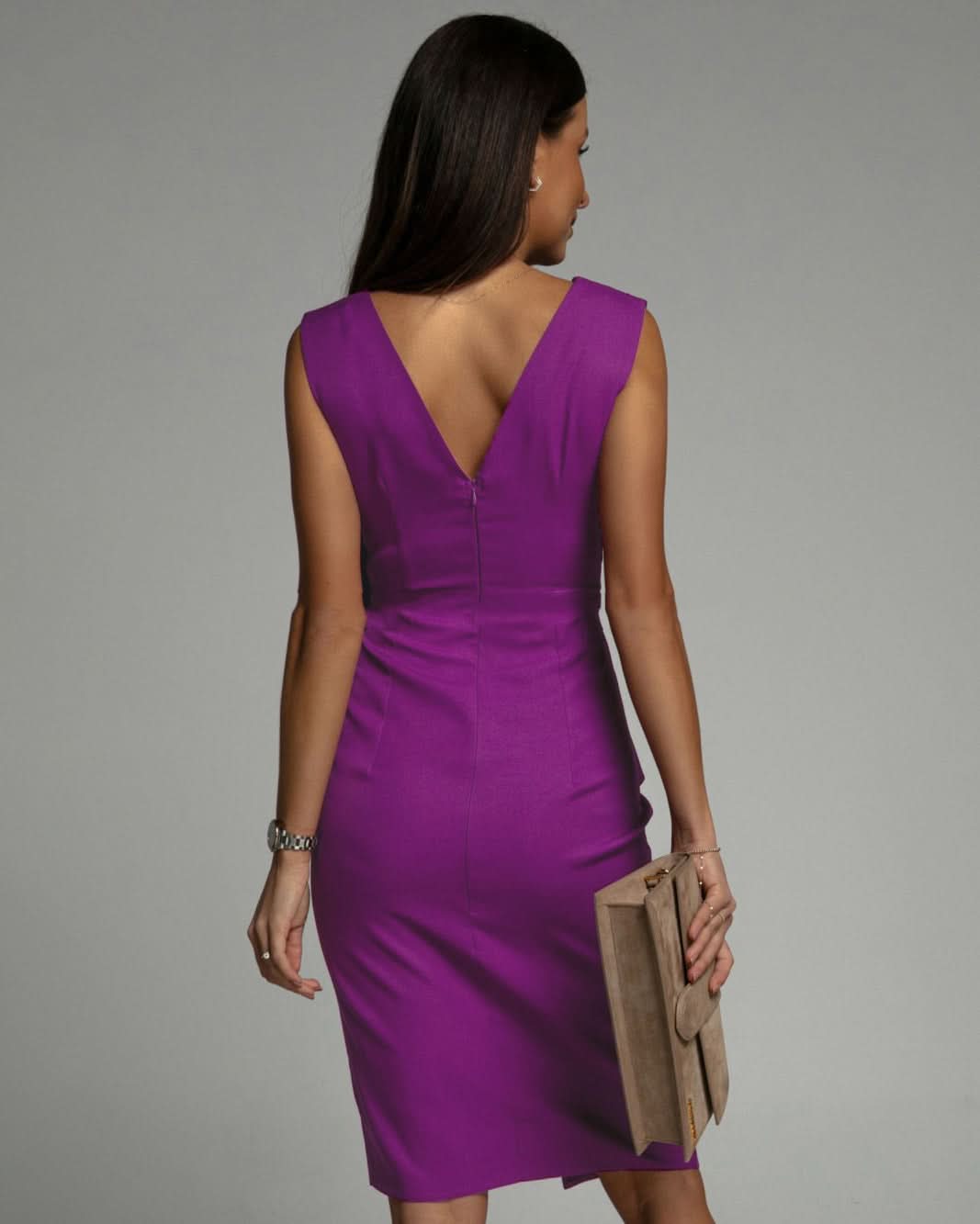 Isa | Elegante Jurk met V-hals en Chic Split