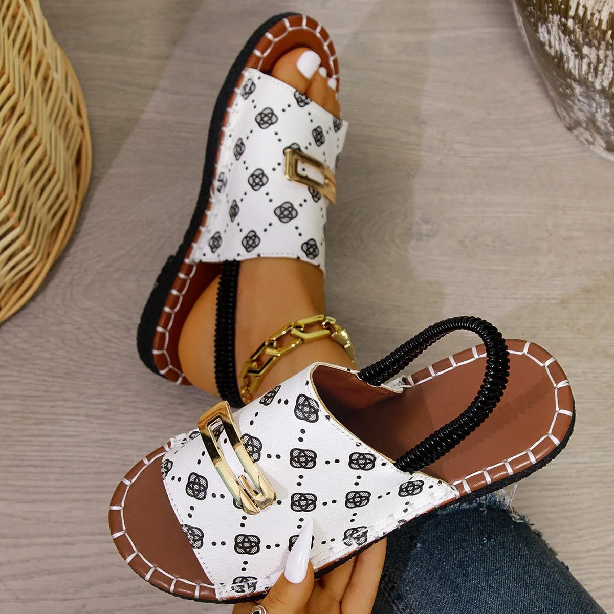 MARCELLA | Elegante Platte Sandalen met Dagelijks Comfort en Tijdloze Stijl